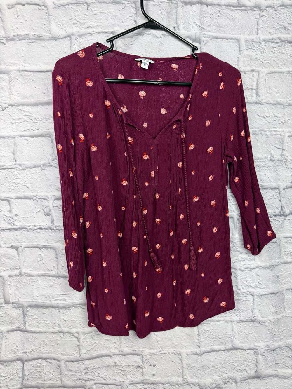 Sonoma Goods For Life Maroon Floral 3/4 Sleeve V-Neck Tassel Tunic Blouse Size M